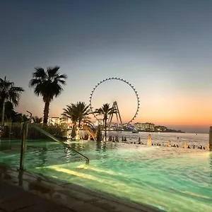 Aura Luxury - & Infinity Pool Апартаменты *