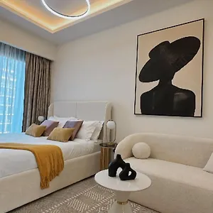 Appartamento Modern Near Burj Khalifa Dubai