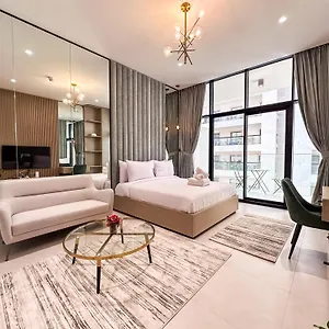 Stylish In The Heart Of Al Furjan 20ab4 شقة *