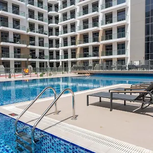 Charismatic In Laya Heights Perfect For 2 Lejlighed Dubai