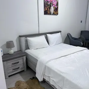 아파트 In Azizi Riviera 두바이