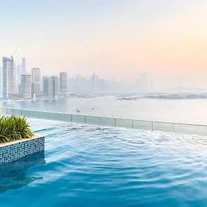 Beautiful Seven Palm Apartment