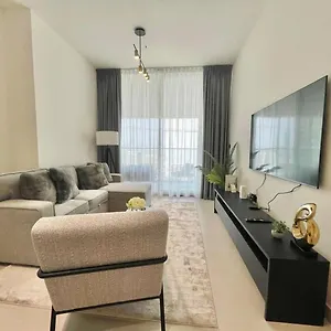 Brand New Cozy 2br In Jvc With Balcony Dubái