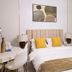 Brand New Gemz By Danube - Golden Casa Appartement *
