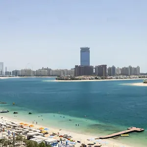 Azizi Mina, Beachfront 1 Bedroom, Sea View, Private Balcony Апартаменты