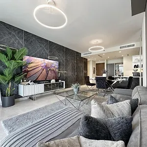 Appartamento Trophy-luxurious Living W Serene Sea Blends View