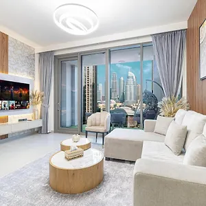Downtown Stunning 4br With Amazing Pool & Amenities