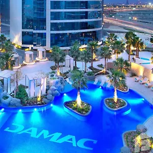 Paramount Towers 2bd - Direct Pool Access - 5 Star Amenities * Dubai