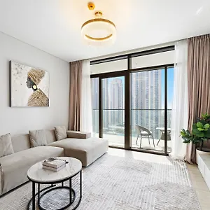 1br Palace Residences View Апартаменты *