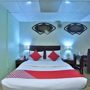 Oyo 261 Remas Hotel 2*